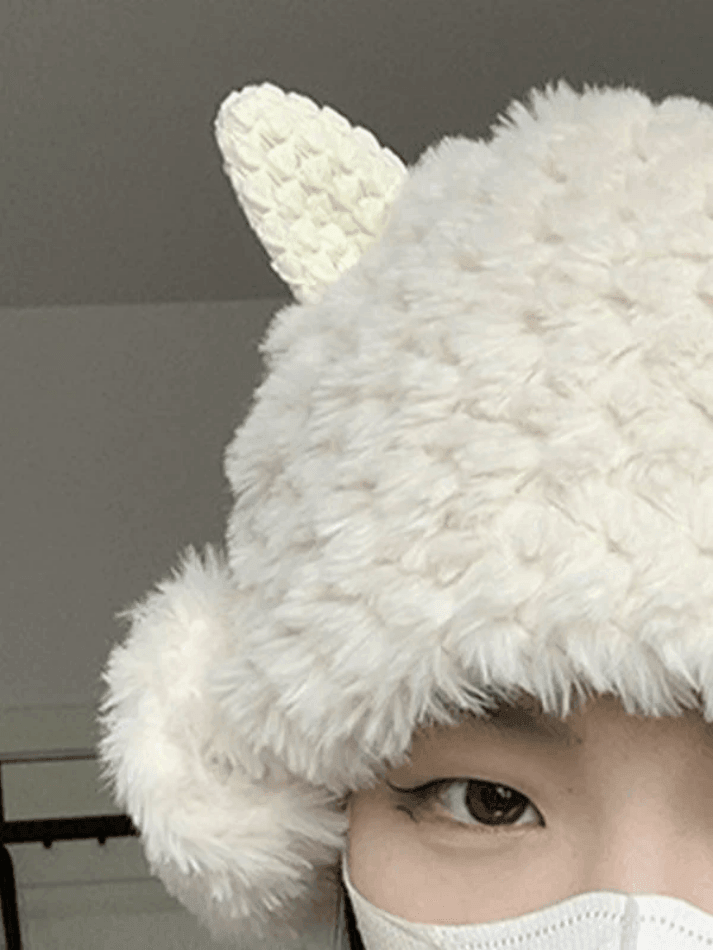 Chic Faux Shearling Trucker Hat for Y2K Style and Cozy Winter Fashion