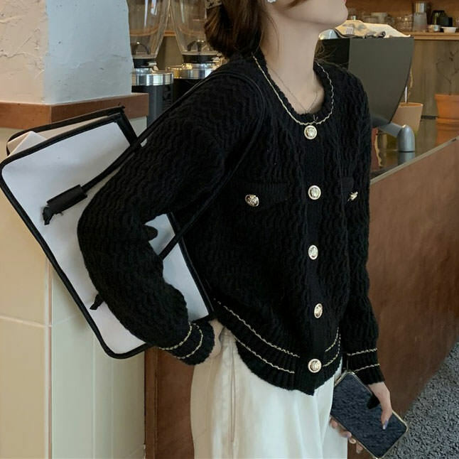 Chic Old Money Aesthetic Cardigan for Effortless Y2K Style and Cozy Layering