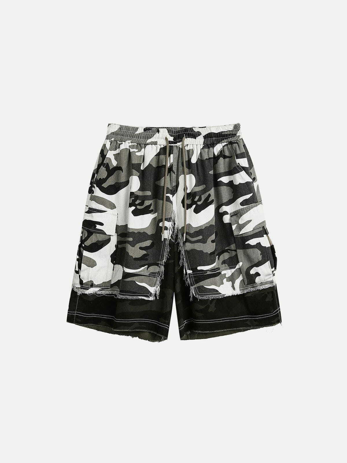 Y2K Camouflage Patchwork Shorts: Trendy Grunge Summer Outfit for Retro Vibes