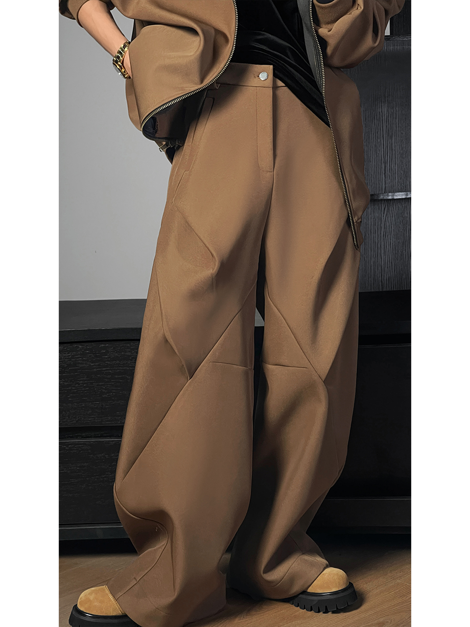Autumn Dragon Dadao Wide-Leg Loose Casual Pants with Pleated Splicing and Diamond Detail - Trendy Niche Fashion