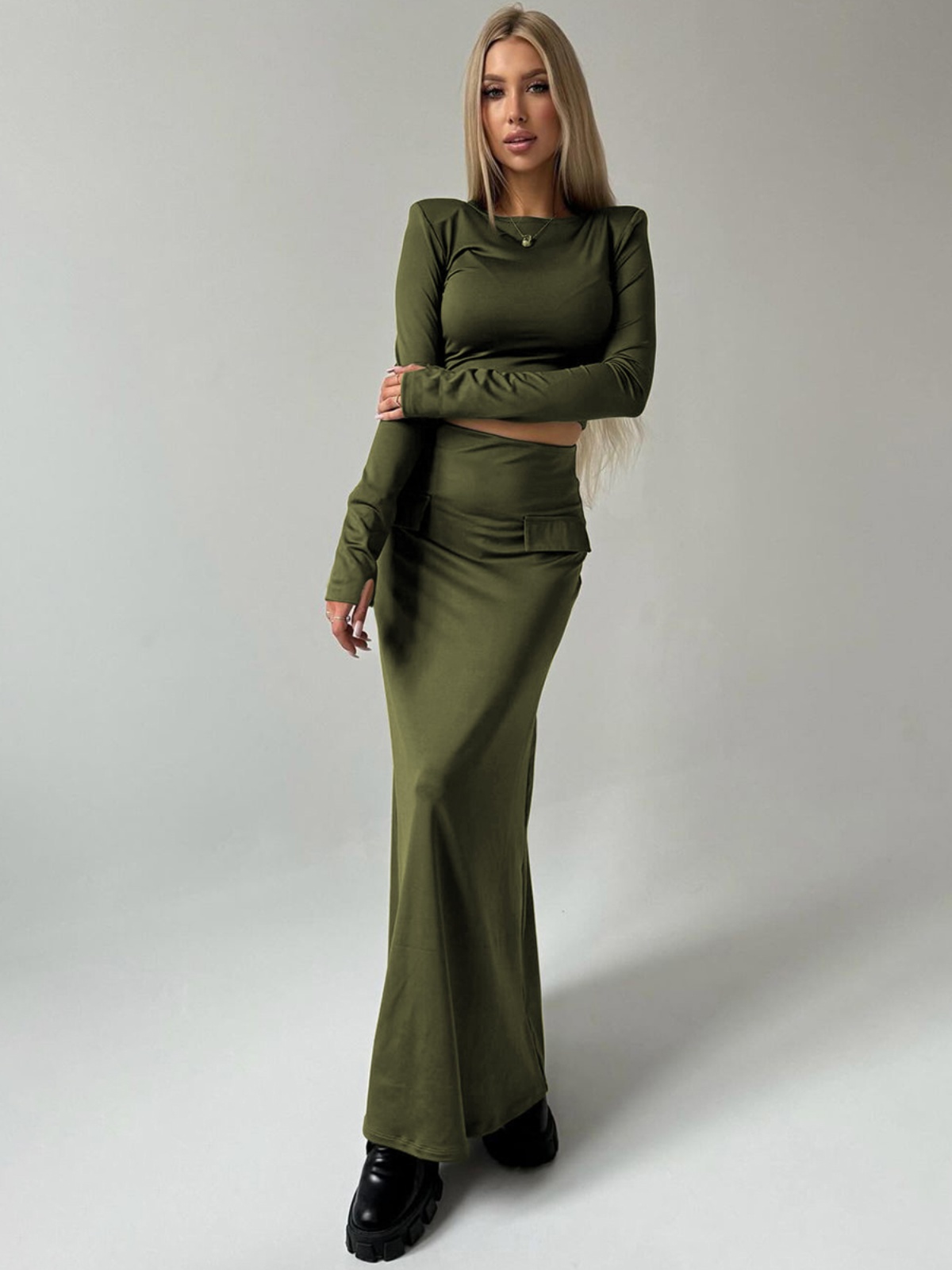 Autumn Fashion Set for Women - Round Neck Long Sleeve Top with Shoulder Pads & High Waist Bodycon Skirt, European & American Style