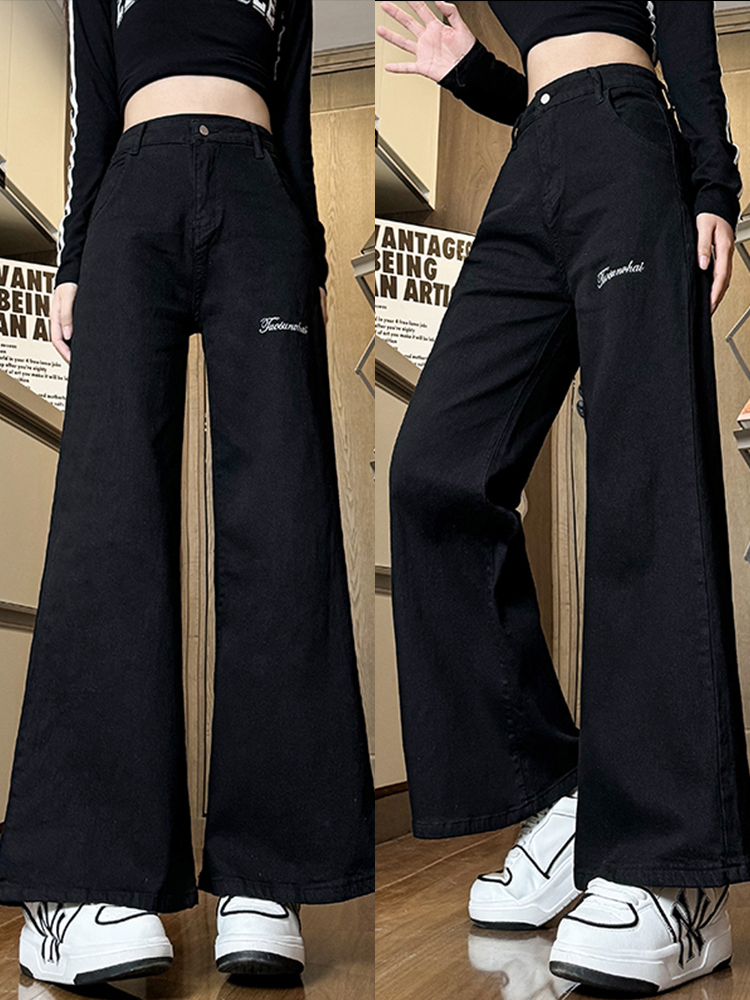 Black Flared Jeans for Women - Plus Size Loose Fit, Stretchy Wide-Leg Bell-Bottoms for Pear-Shaped Figures, Slimming Style