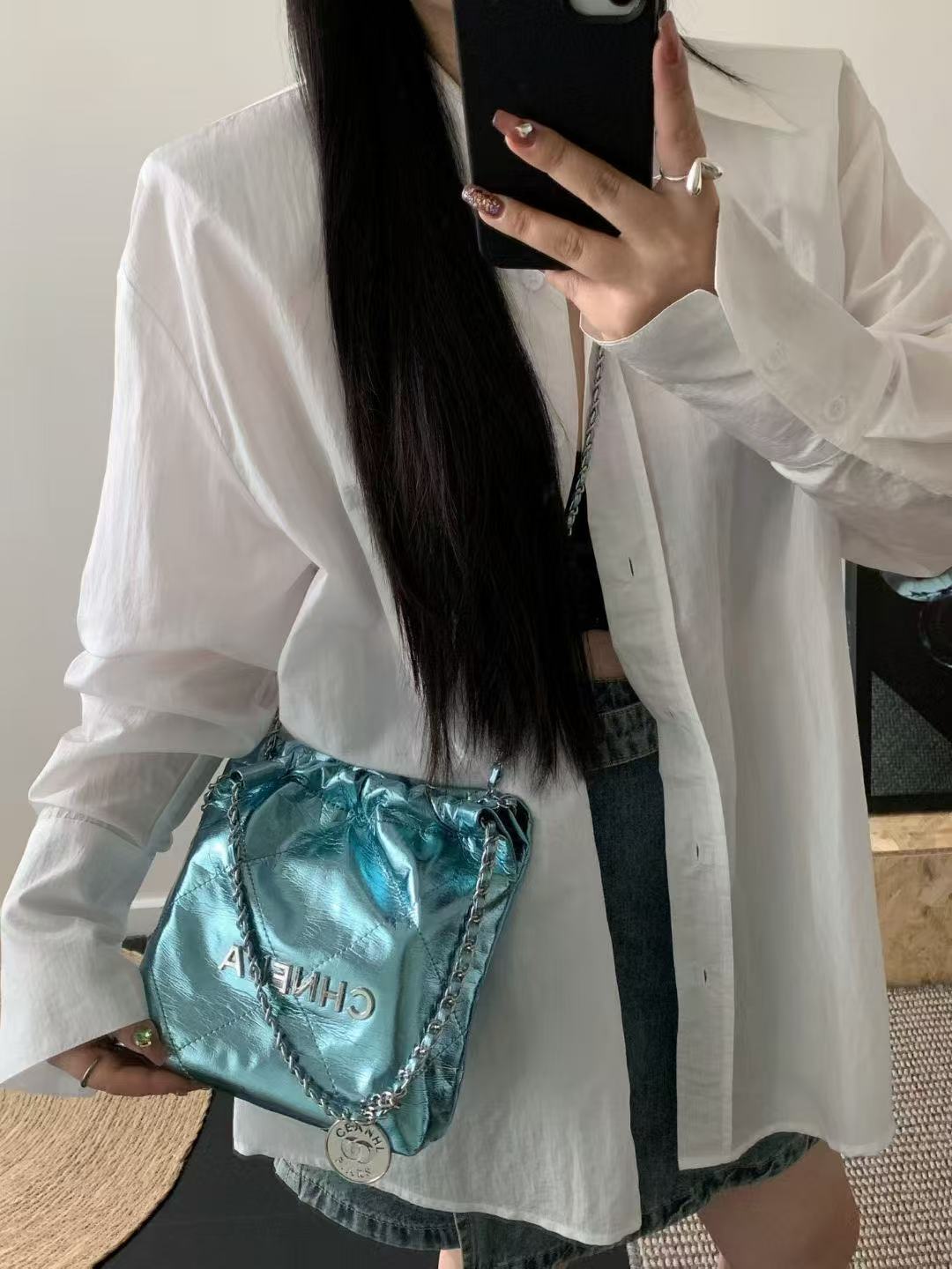 Fluorescent Shiny Diamond Quilted Mini Crossbody Bag â€“ Chanel-Style Chain Shoulder Bag for 2025 Y2K Fashion