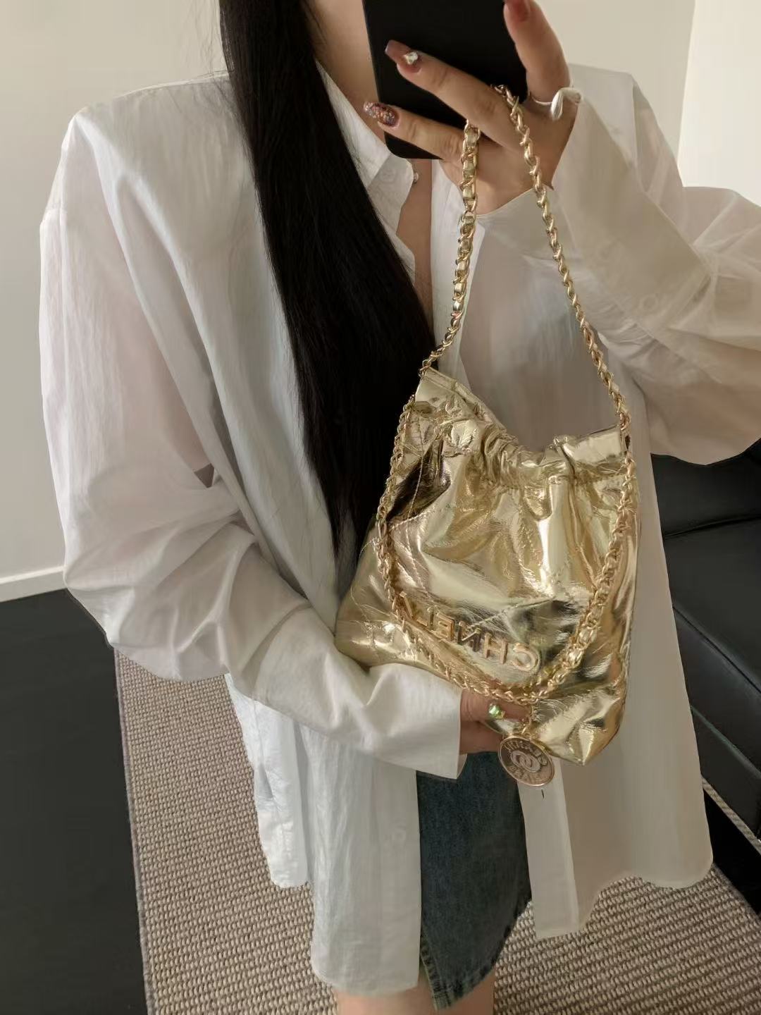 Fluorescent Shiny Diamond Quilted Mini Crossbody Bag â€“ Chanel-Style Chain Shoulder Bag for 2025 Y2K Fashion