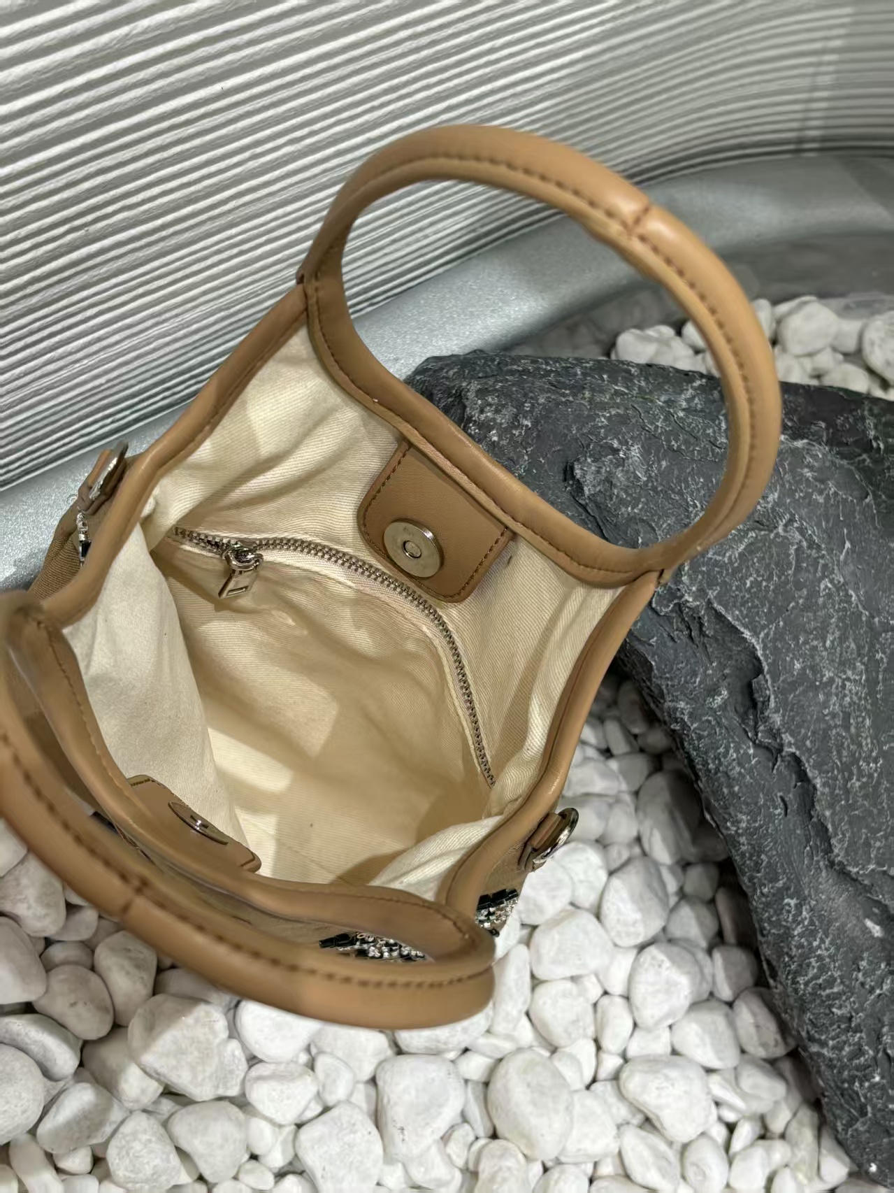 Handmade Floral Embroidery Sequin Crossbody Tote Bag - Stylish Mini Tote for Women, Perfect for Daily Matching and Y2K Fashion