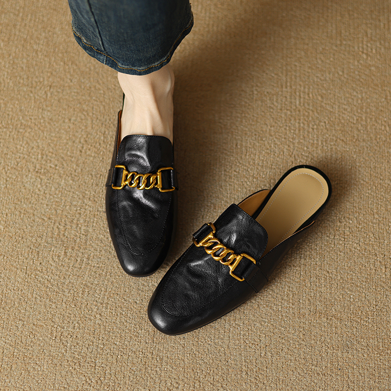 High-End Vintage Metal Chain Soft Lambskin Closed-Toe Mules for Women - Summer Outdoor Lazy Sandals