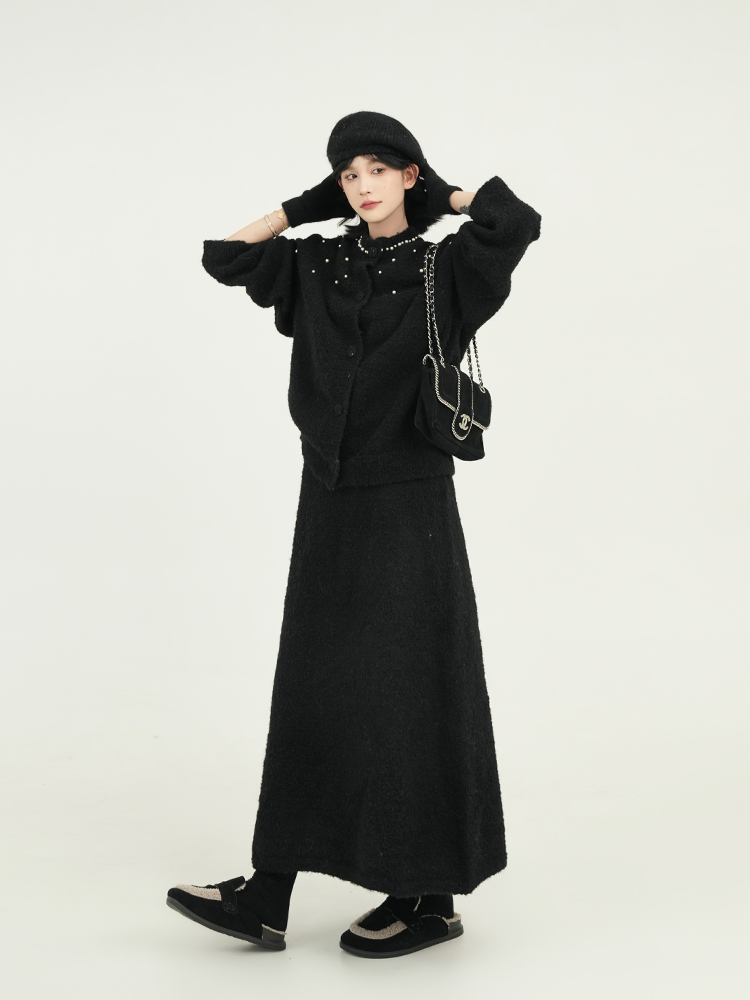 Korean Style Beaded Round Neck Knitted Long Sleeve Sweater Coat for Women - Loose Lazy Cardigan Top for Autumn and Winter
