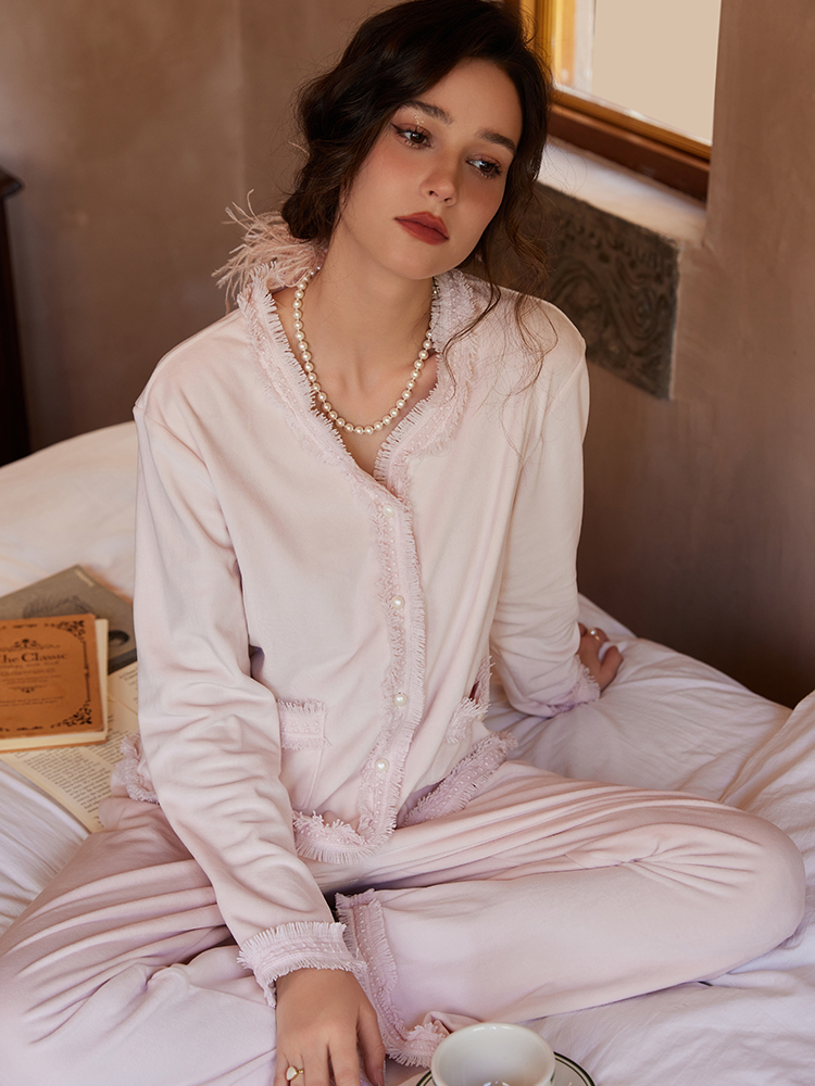 Milk Soft Coral Fleece Sleepwear Set for Women - Warm Velvet Autumn Winter Homewear, Cozy Thousand Gold Design, Comfortable & Stylish