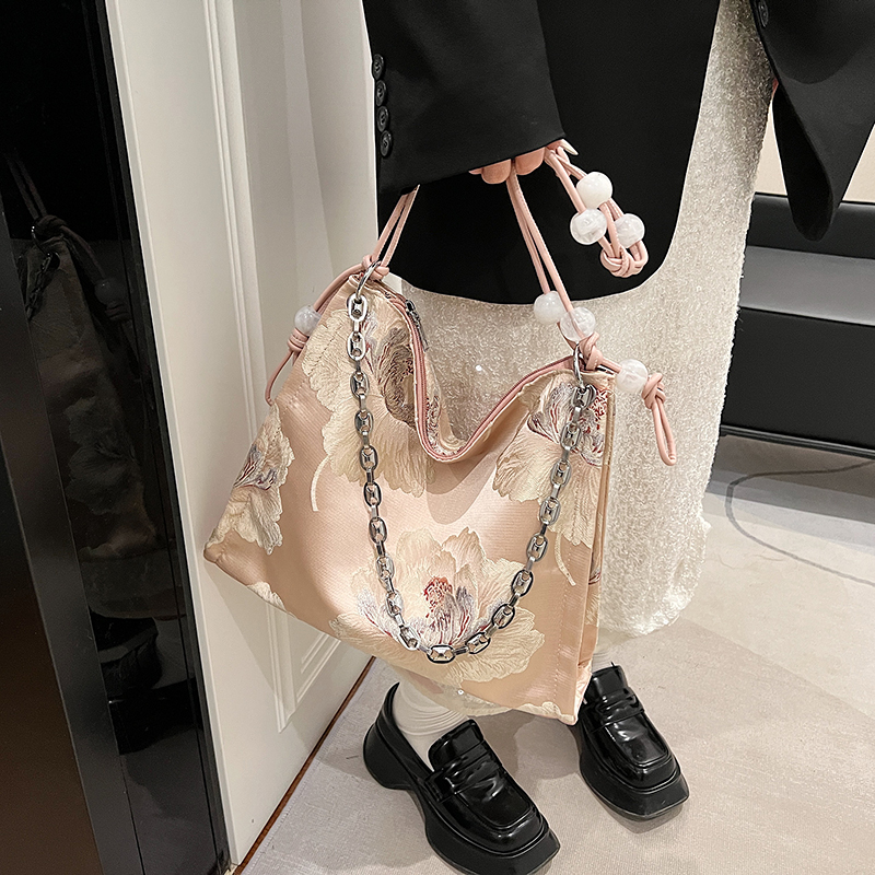 New 2025 Chinese Style Black Gold Butterfly Tote Bag for Women - Large Capacity Casual Shoulder Crossbody Fashion Bag