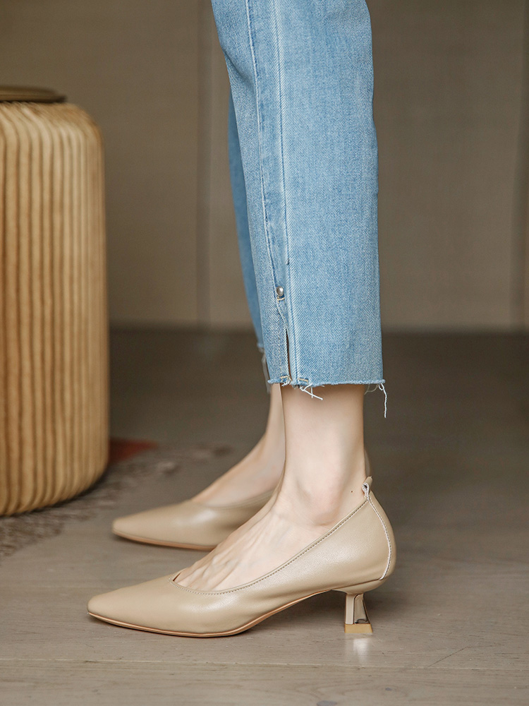 Nude Color Minimalist High Heels for Women, 3CM Low Heel Soft Leather Commuting Work Shoes, Stylish Flats for Office Wear
