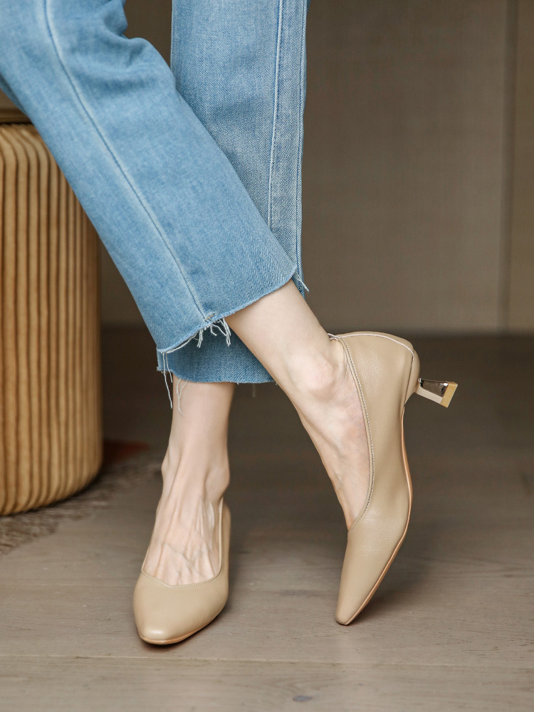 Nude Color Minimalist High Heels for Women, 3CM Low Heel Soft Leather Commuting Work Shoes, Stylish Flats for Office Wear
