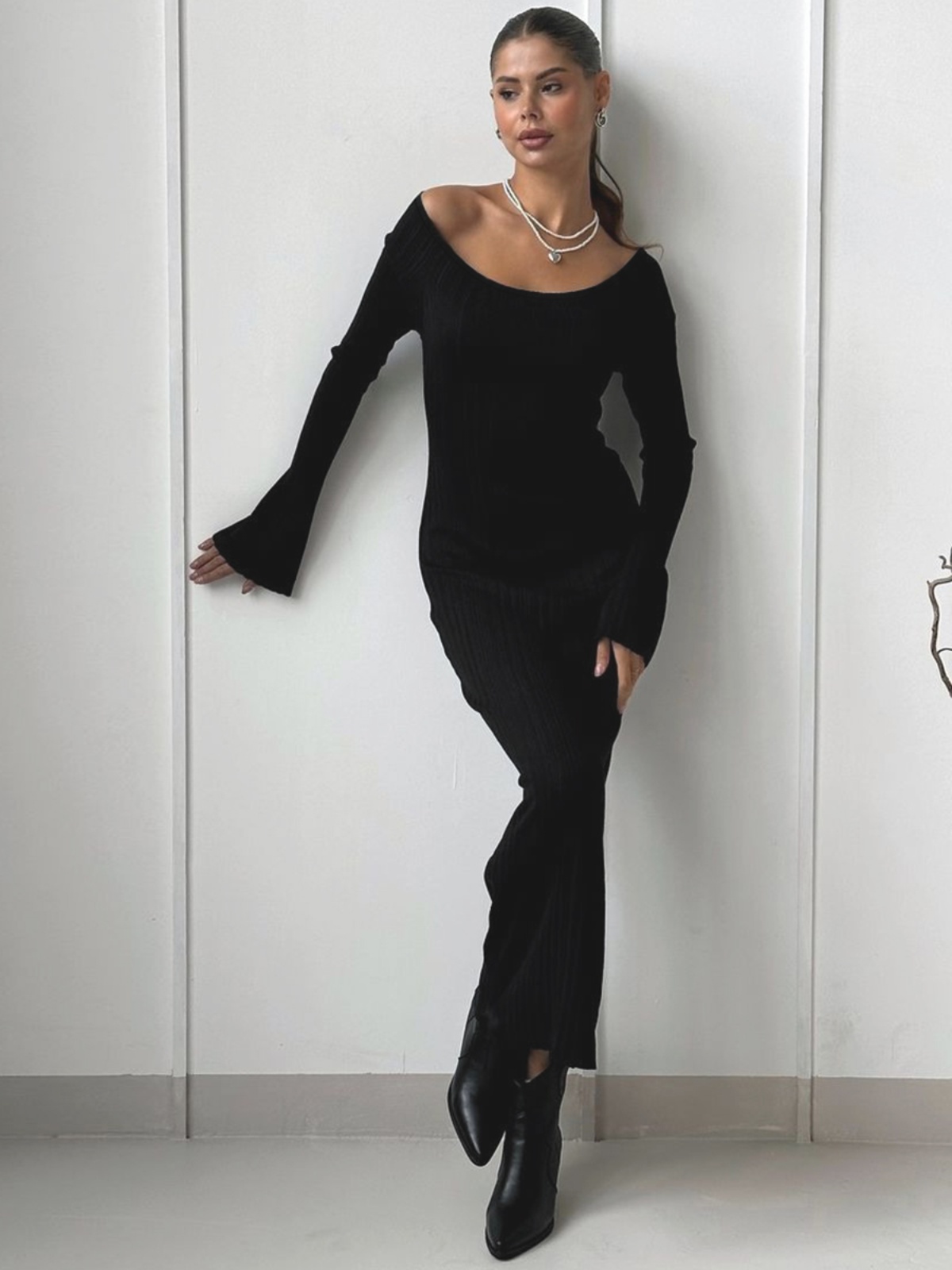 Off-the-Shoulder Bell Sleeve Long Dress for Women - Sexy European American Style, High-Waisted Slim Fit, Knee-Length, Early Autumn Fashion