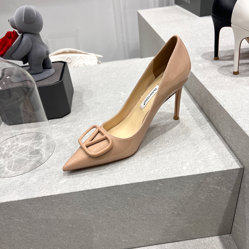 Pointed Toe Stiletto High Heels in Nude with V Buckle - Elegant Leather Autumn Shoes for 2025