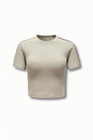 Quick Outfits, Modest Fashion Outfits Ideas Basic Cropped Tee