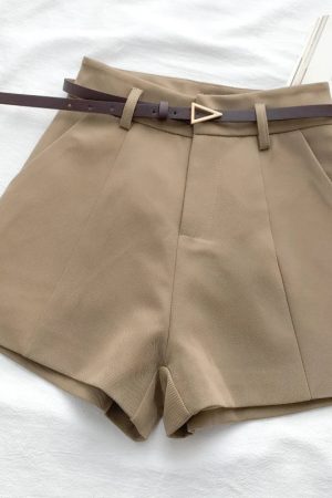 Quick Outfits, Modest Fashion Outfits Ideas Belted High Waisted Shorts