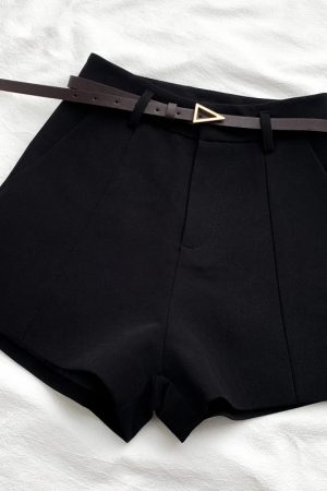 Quick Outfits, Modest Fashion Outfits Ideas Belted High Waisted Shorts