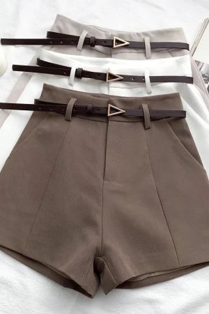 Quick Outfits, Modest Fashion Outfits Ideas Belted High Waisted Shorts