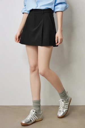 Quick Outfits, Modest Fashion Outfits Ideas Black Mini Skort