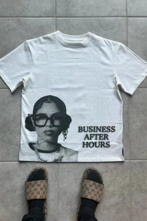 Quick Outfits, Modest Fashion Outfits Ideas Business After Hours Tee