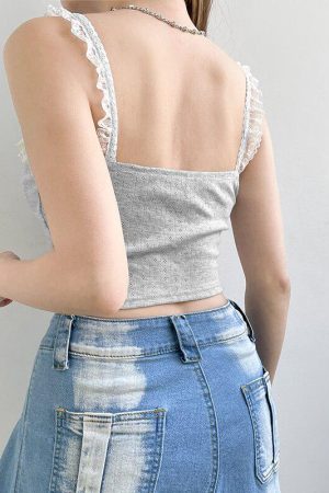 Quick Outfits, Modest Fashion Outfits Ideas Coquette Lace Trimming Crop Top