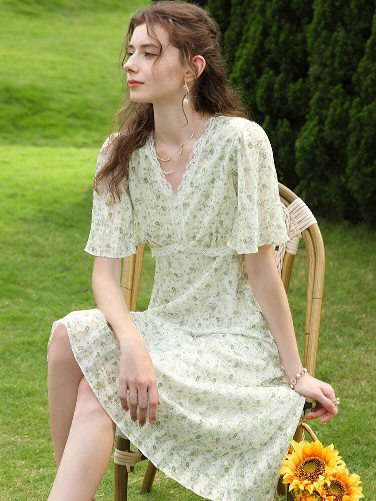 Quick Outfits, Modest Fashion Outfits Ideas Cottagecore Floral Midi Dress