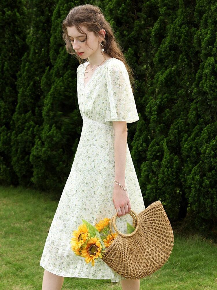 Quick Outfits, Modest Fashion Outfits Ideas Cottagecore Floral Midi Dress