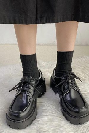 Quick Outfits, Modest Fashion Outfits Ideas Dark Academia Platform Shoes