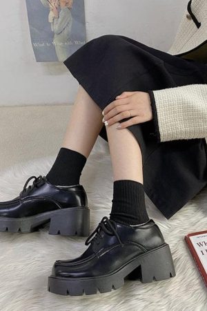 Quick Outfits, Modest Fashion Outfits Ideas Dark Academia Platform Shoes