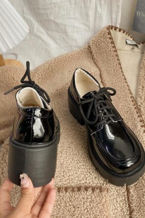 Quick Outfits, Modest Fashion Outfits Ideas Dark Academia Platform Shoes