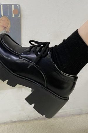 Quick Outfits, Modest Fashion Outfits Ideas Dark Academia Platform Shoes