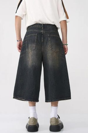 Quick Outfits, Modest Fashion Outfits Ideas Dark Washed Jean Capri Shorts