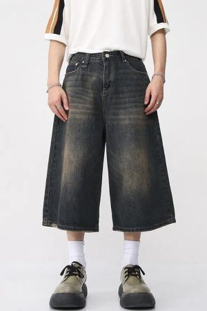 Quick Outfits, Modest Fashion Outfits Ideas Dark Washed Jean Capri Shorts