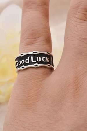 Quick Outfits, Modest Fashion Outfits Ideas Good Luck Ring