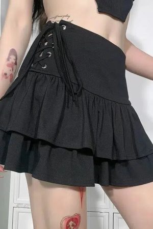 Quick Outfits, Modest Fashion Outfits Ideas Goth Ruffled Mini Skirt