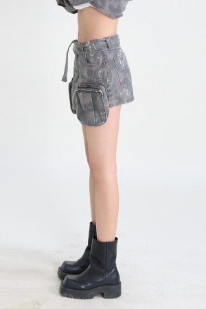 Quick Outfits, Modest Fashion Outfits Ideas Grunge Distressed Cargo Denim Mini Skirt