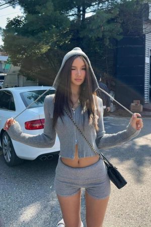 Quick Outfits, Modest Fashion Outfits Ideas Knitted Shorts