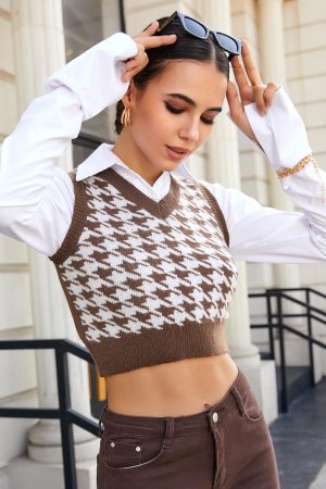 Quick Outfits, Modest Fashion Outfits Ideas Light Academia Crop Sweater Vest
