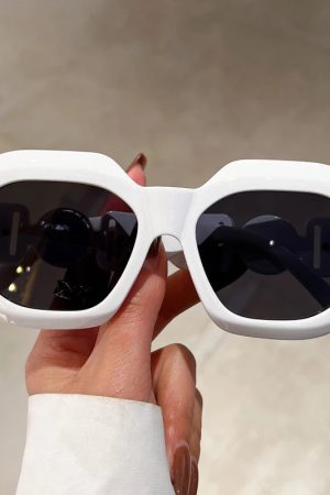 Quick Outfits, Modest Fashion Outfits Ideas Oversized Square Sunglasses
