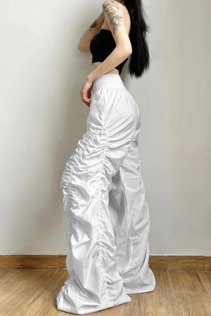 Quick Outfits, Modest Fashion Outfits Ideas Ruched Parachute Pants