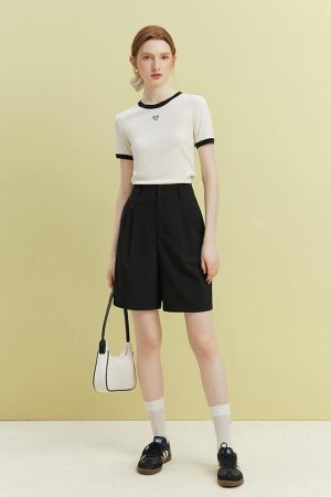 Quick Outfits, Modest Fashion Outfits Ideas Soft Girl Minimal Heart Tee