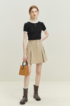 Quick Outfits, Modest Fashion Outfits Ideas Soft Girl Minimal Heart Tee