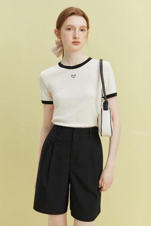 Quick Outfits, Modest Fashion Outfits Ideas Soft Girl Minimal Heart Tee