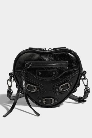 Quick Outfits, Modest Fashion Outfits Ideas Y2K Grunge Belted Heart Shaped Bag