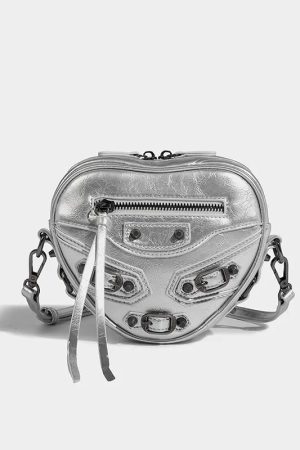 Quick Outfits, Modest Fashion Outfits Ideas Y2K Grunge Belted Heart Shaped Bag