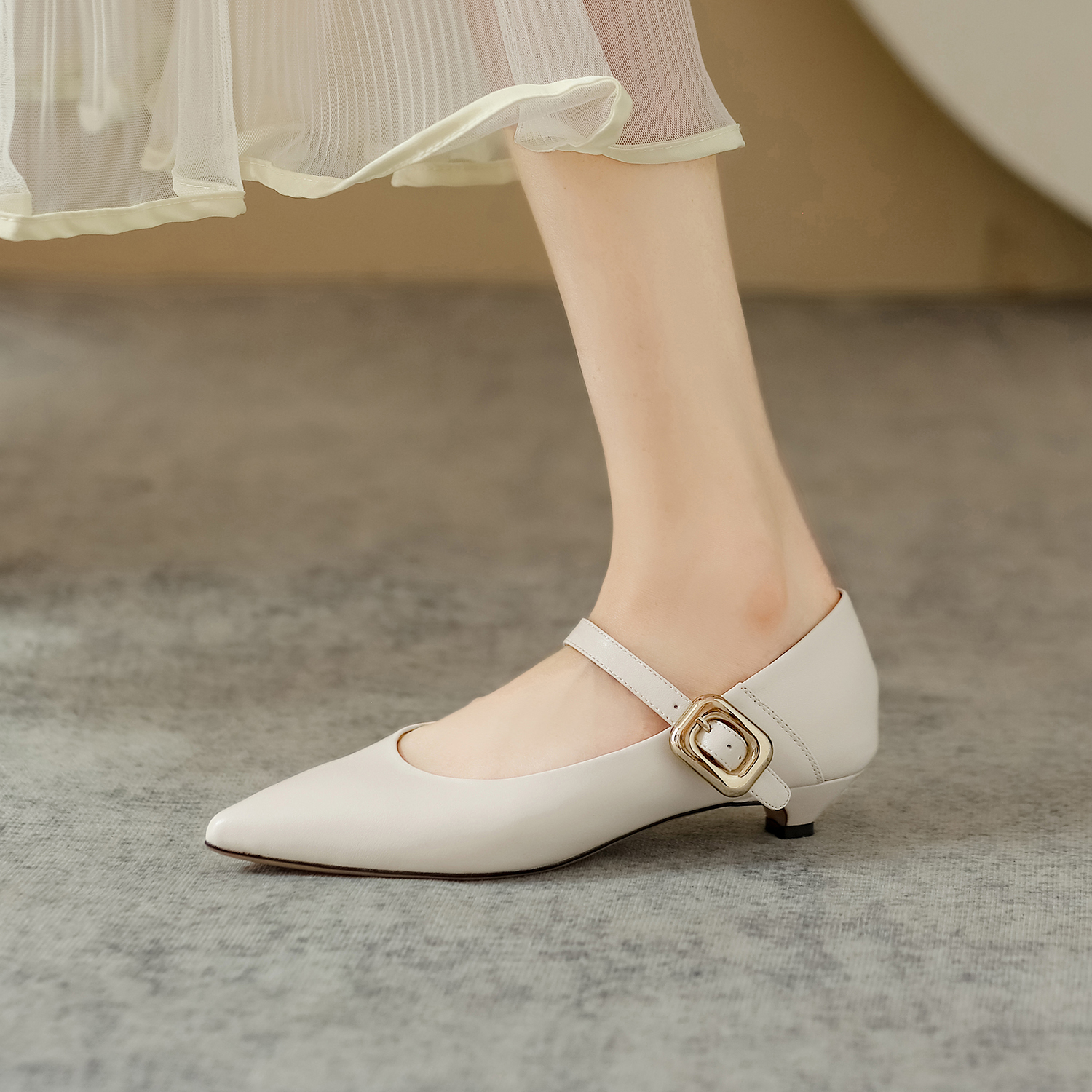 Retro French Mary Jane Flats for Women - 3cm Low Heel, Pointed Toe, Single Buckle, Genuine Leather - Spring 2025 Fashion