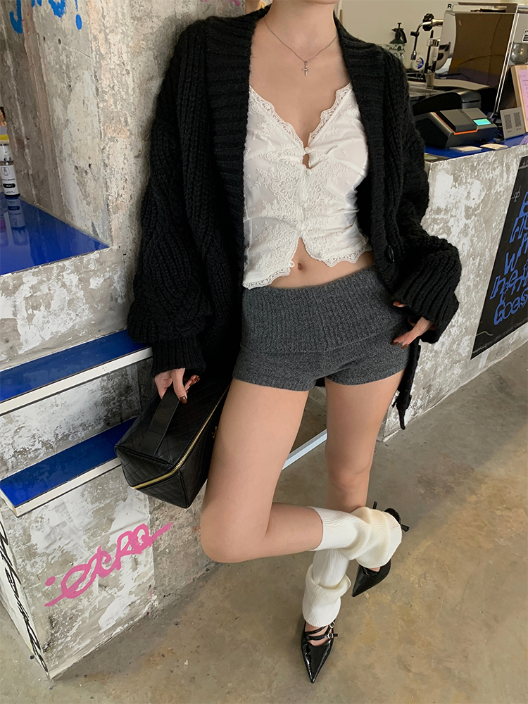 Retro Low-Waist Gray Velvet Knit Shorts for Women, Versatile Tight Stretch Casual Pants, Y2K Inspired Fashion