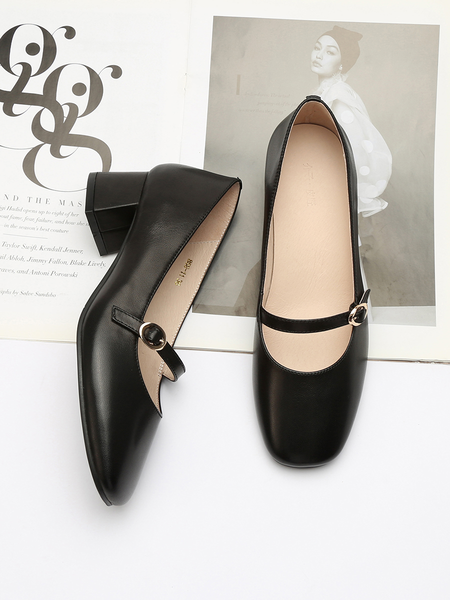 Retro One-Word Buckle Mary Jane Shoes for Women - Genuine Leather Flat Shoes with Square Toe and Shallow Mouth Design
