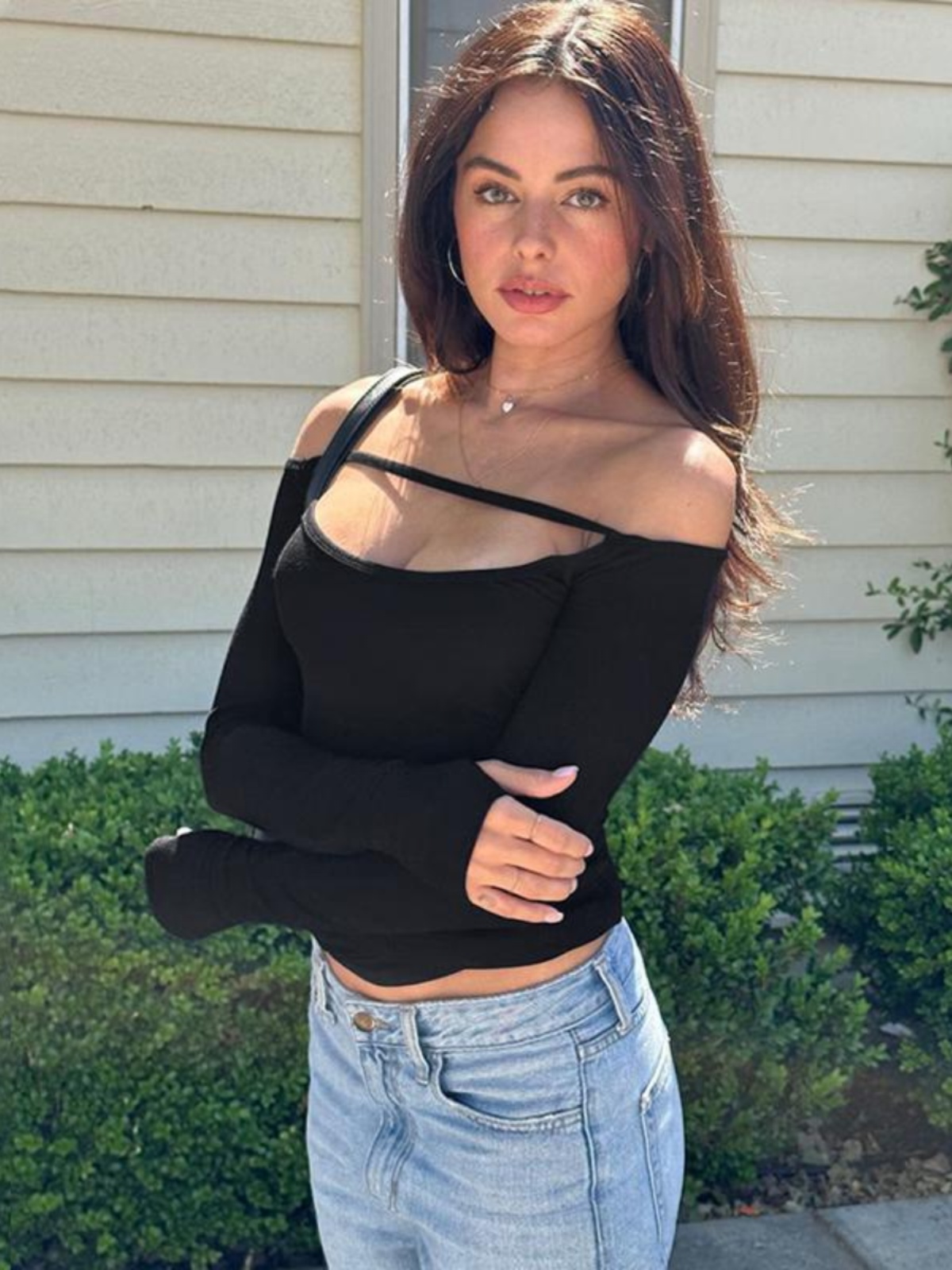 Sexy Off-Shoulder Long Sleeve Crop Top for Women - Versatile Stretchy Fitted T-Shirt for Y2K Fashion Lovers