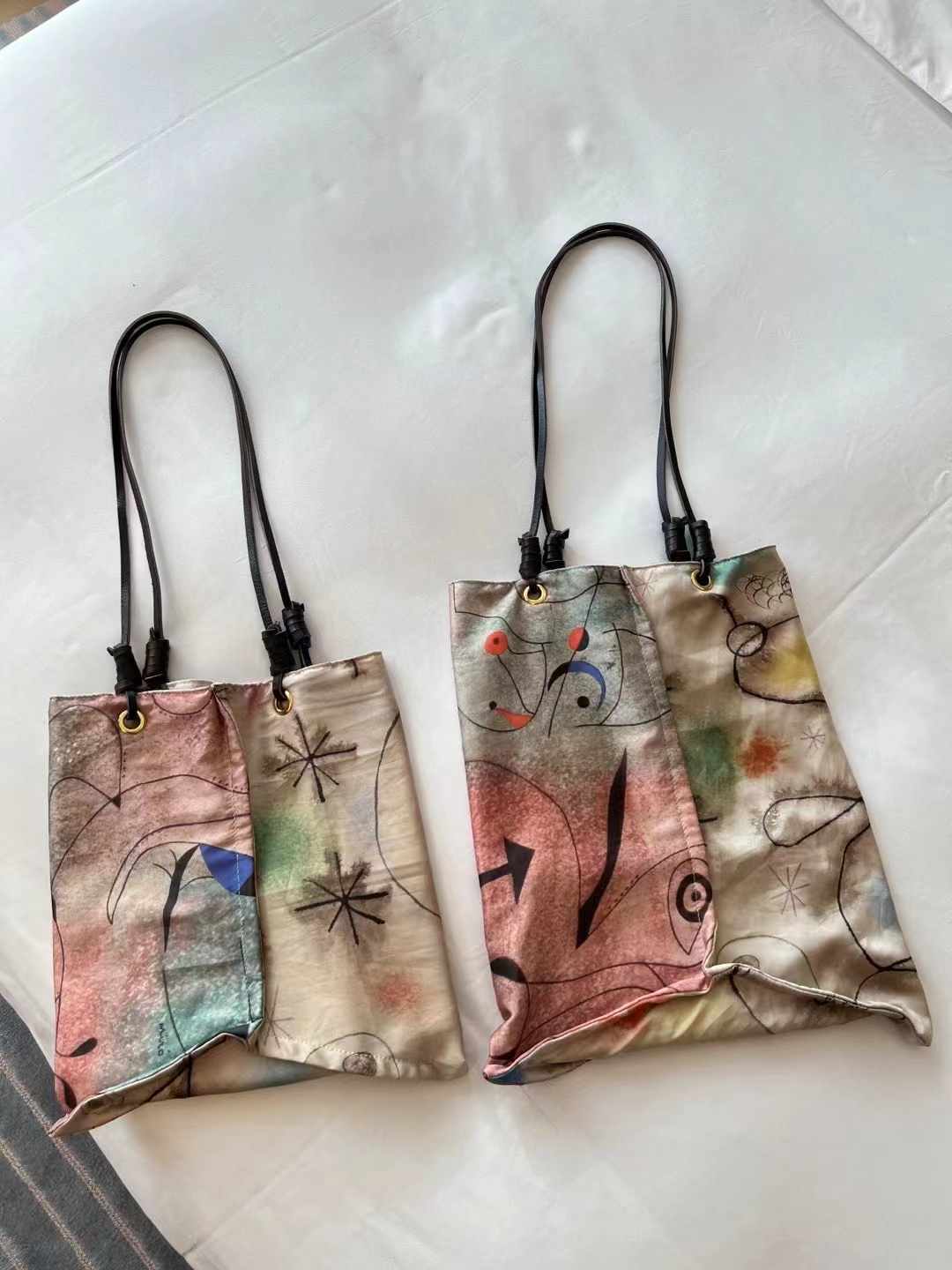 Silk Printed Art Shoulder Tote Bag - High-End Artistic Design for Women - Vacation Essential - Trendy Fashion Accessory