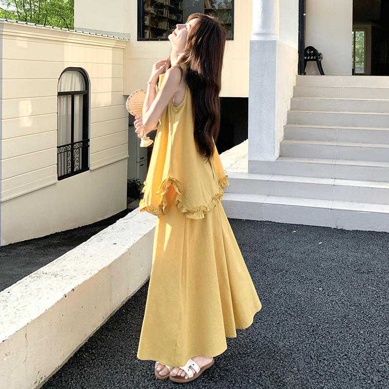 Trendy Yellow Sleeveless Vest and Skirt Set for Women - Summer Vacation Style, Two-Piece Dress Outfit